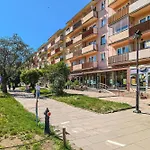 Floral Dlugie Ogrody In With Air Conditioning By Renters * Gdańsk